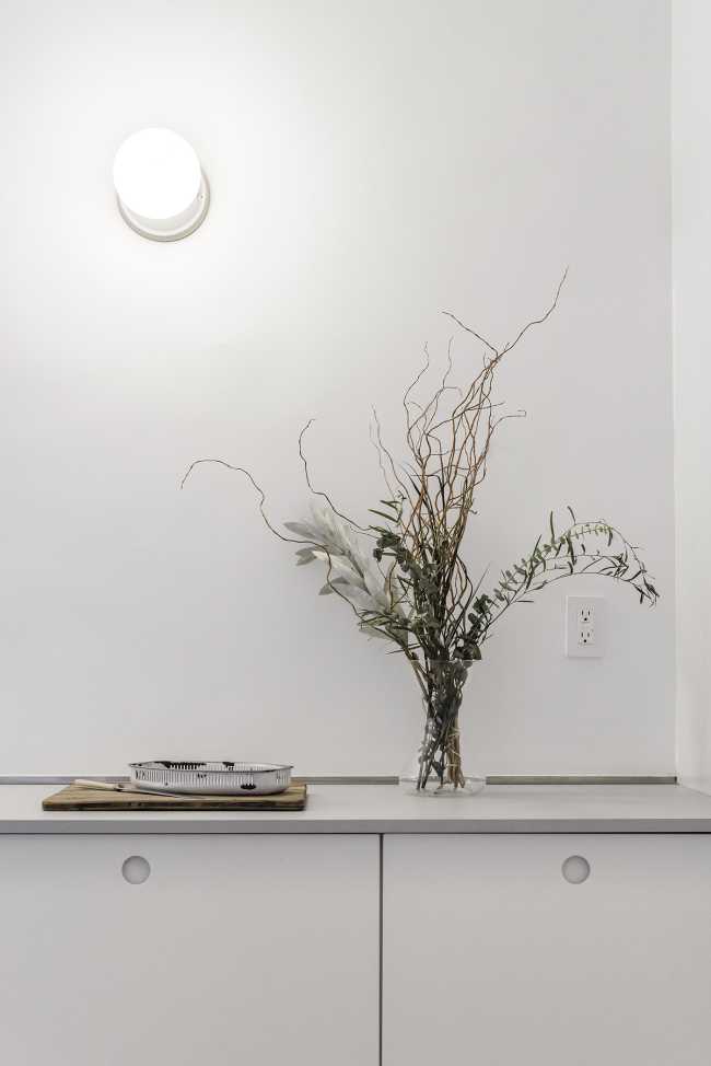 Rénovation intérieure d'un appartement à New York. Récupération des éléments d'origine des années 30 et nouvelle conception de l'espace.