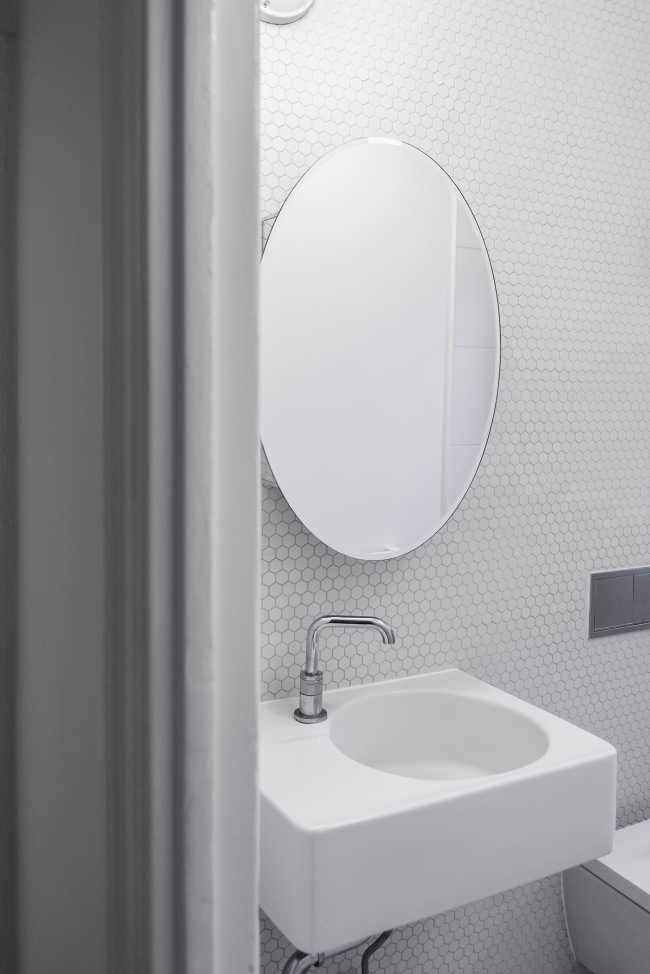 Rénovation de l'intérieur d'un appartement à New York. Récupération des éléments d'origine des années 30 et nouvelle conception de l'espace.