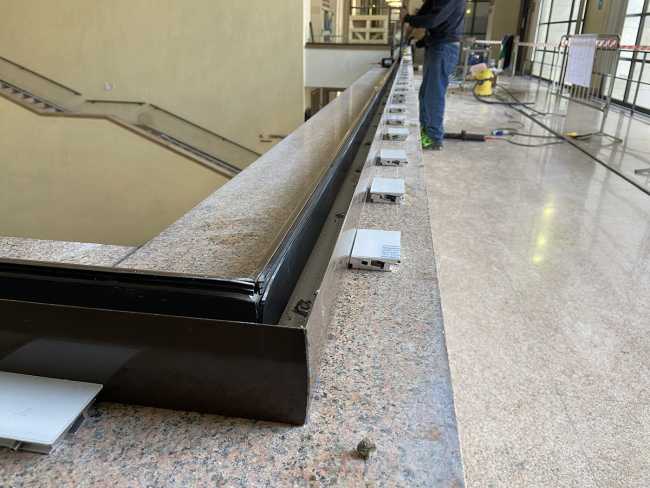Palazzo di Giustizia di Milano. 1 km di balaustre per gli interventi di adeguamento di tutti i corpi scala