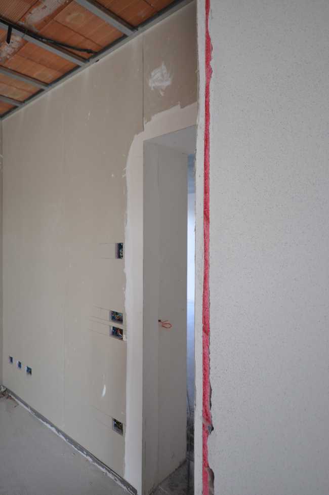 Complesso nzeb “residenze nel blu di dipinto di blu” di piacenza. l’innovazione del sistema a secco per l’isolamento acustico