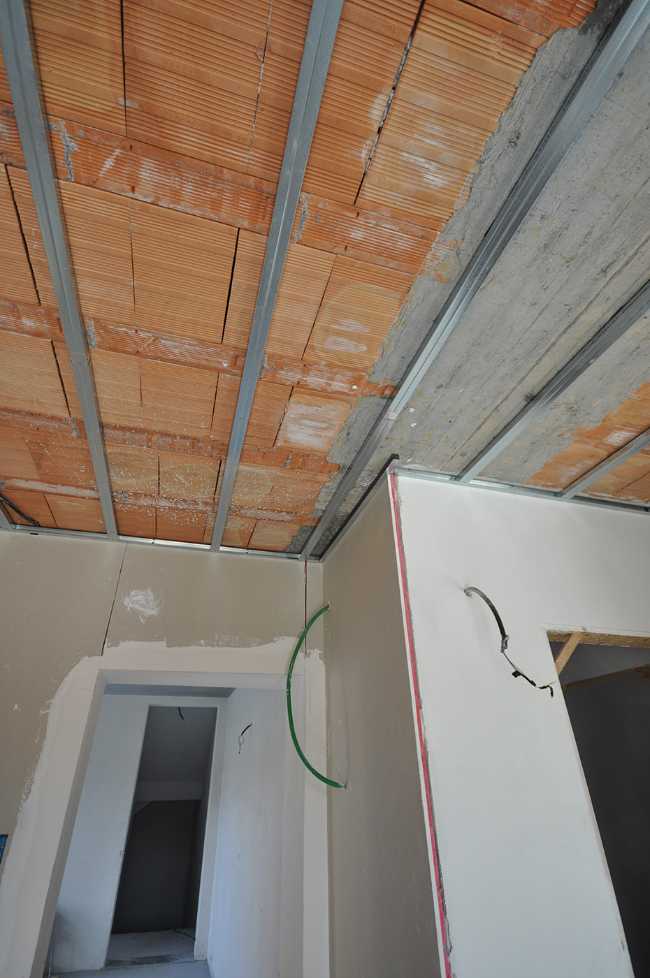 Complesso nzeb “residenze nel blu di dipinto di blu” di piacenza. l’innovazione del sistema a secco per l’isolamento acustico