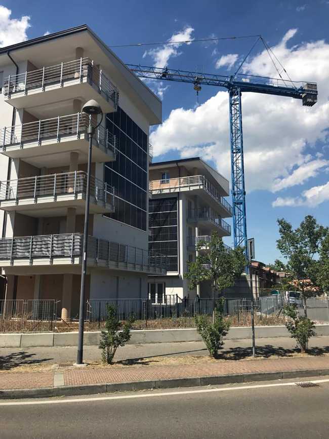 Complesso nzeb “residenze nel blu di dipinto di blu” di piacenza. l’innovazione del sistema a secco per l’isolamento acustico