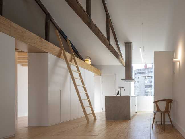 Casa para un artista. Un lugar de trabajo y descanso, esculpido por el deseo y el ingenio