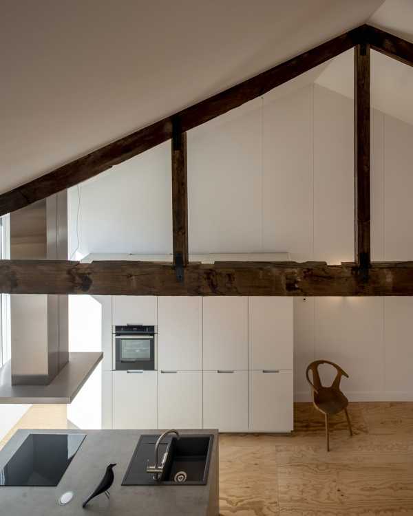 Casa para un artista. Un lugar de trabajo y descanso, esculpido por el deseo y el ingenio