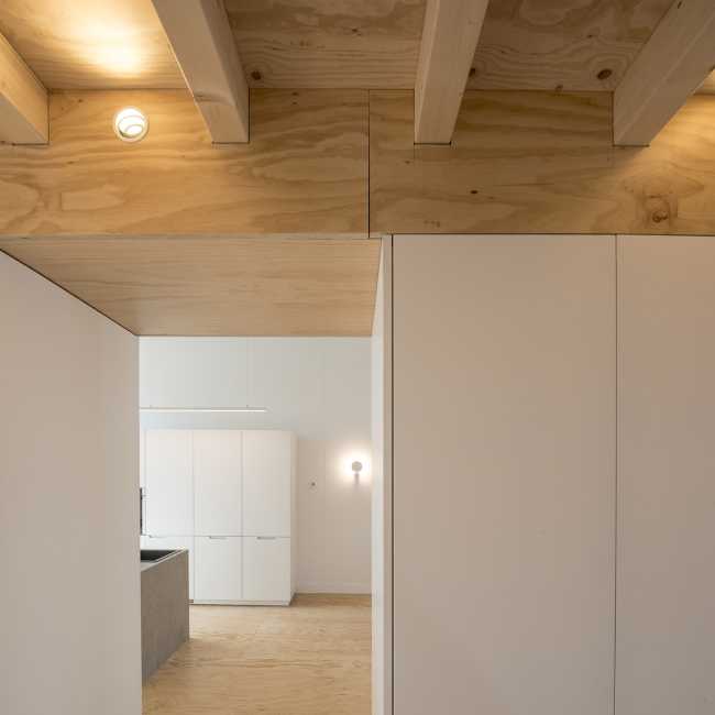 Casa para un artista. Un lugar de trabajo y descanso, esculpido por el deseo y el ingenio