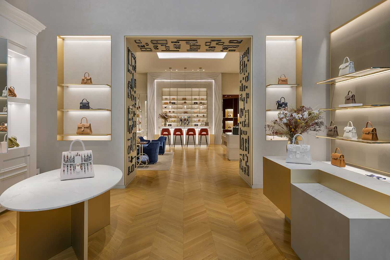 Nuova boutique Delvaux nel Dubai Mall. L’iconica pelletteria sbarca in Medio Oriente con un’inedita estetica dell’eleganza