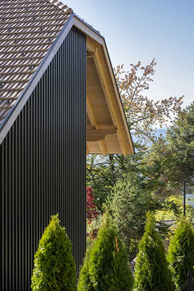 Las tradiciones bajo un techo monumental. Casa K2 en el altiplano de Renon en el Alto Adigio