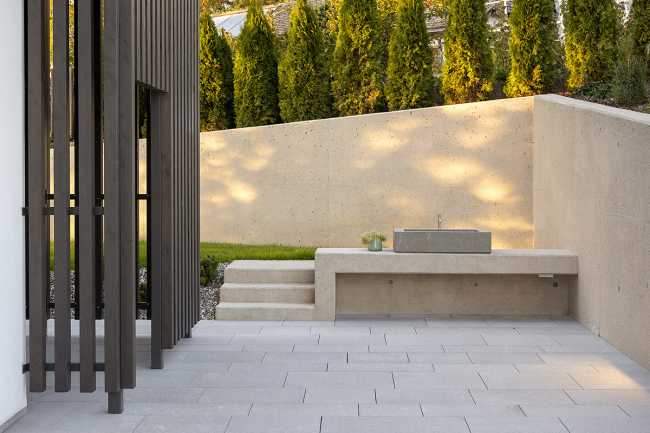 Las tradiciones bajo un techo monumental. Casa K2 en el altiplano de Renon en el Alto Adigio