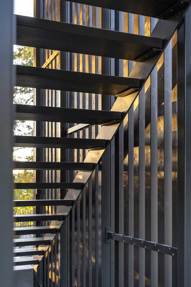 Las tradiciones bajo un techo monumental. Casa K2 en el altiplano de Renon en el Alto Adigio