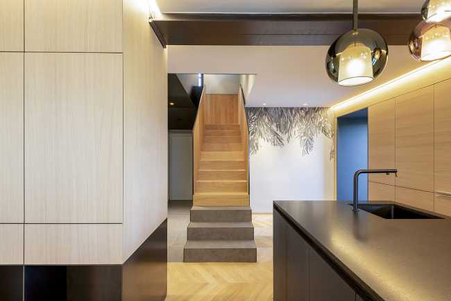 Las tradiciones bajo un techo monumental. Casa K2 en el altiplano de Renon en el Alto Adigio