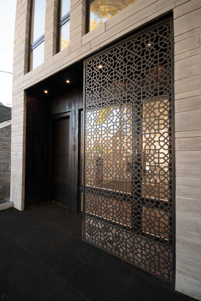 Brother's Residence.Three-family housing where space, privacy, comfort and connection to the outdoors reign supreme