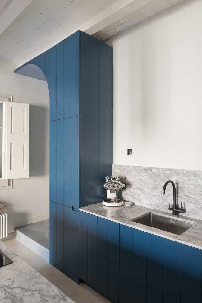 Apartment FONT6 a Wunderkammer. A quiet retreat filled with emotionally charged artifacts a stone's throw from the Sagrada Familia