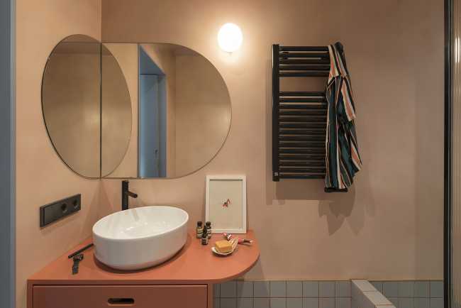 Apartment FONT6 a Wunderkammer. A quiet retreat filled with emotionally charged artifacts a stone's throw from the Sagrada Familia