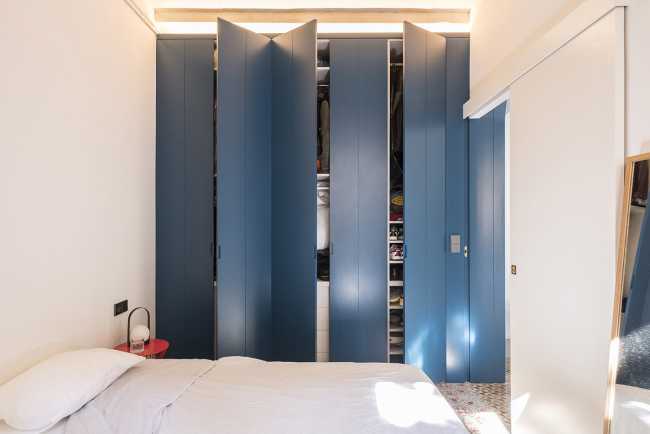 Apartment FONT6 a Wunderkammer. A quiet retreat filled with emotionally charged artifacts a stone's throw from the Sagrada Familia