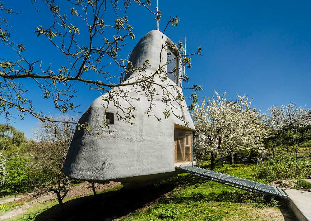 La maison qui se dresse comme un arbre : Maison dans le Verger