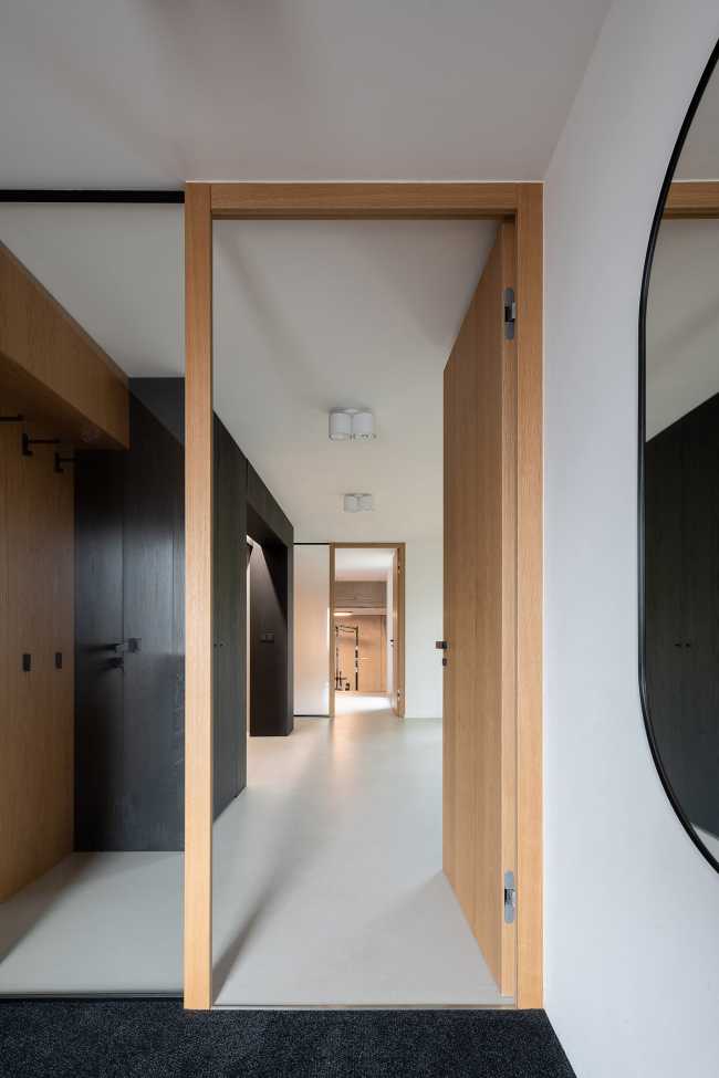 Restauración de la Cherry Tree House en Praga. Una casa extravagante que no rompe las reglas