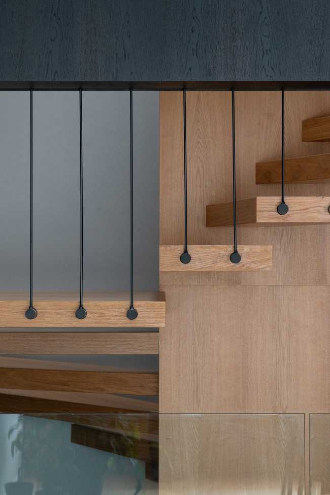 Restauración de la Cherry Tree House en Praga. Una casa extravagante que no rompe las reglas