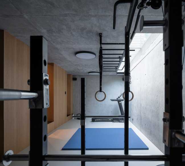 Restauración de la Cherry Tree House en Praga. Una casa extravagante que no rompe las reglas