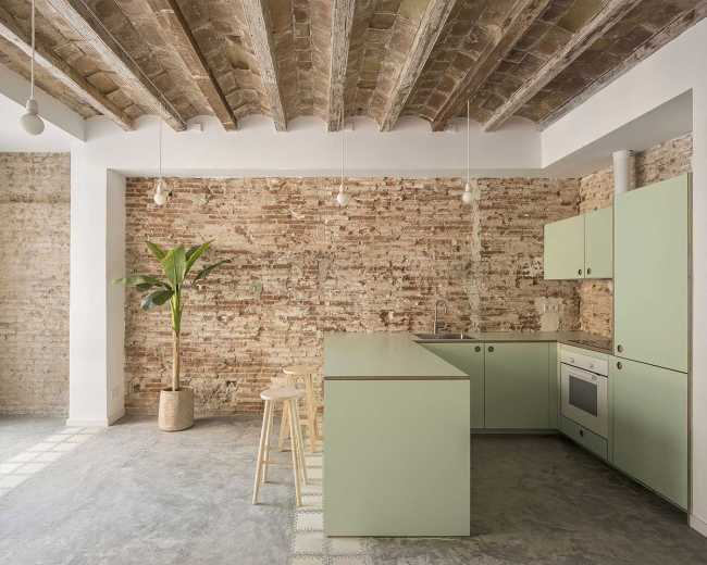 La renovada Casa Alba es tan refinada y auténtica como el barrio barcelonés en el que se encuentra