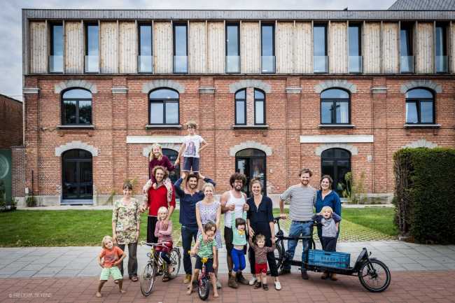 Four families with a shared vision. Redesigning a police station to an environmentally green and sustainable cohousing