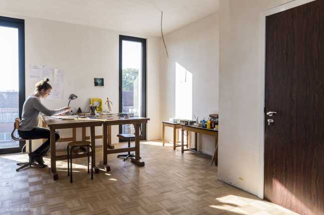 Four families with a shared vision. Redesigning a police station to an environmentally green and sustainable cohousing