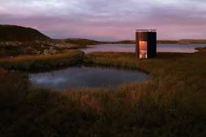 Design élégant et minimaliste au milieu de la nature : LumiPod Sauna
