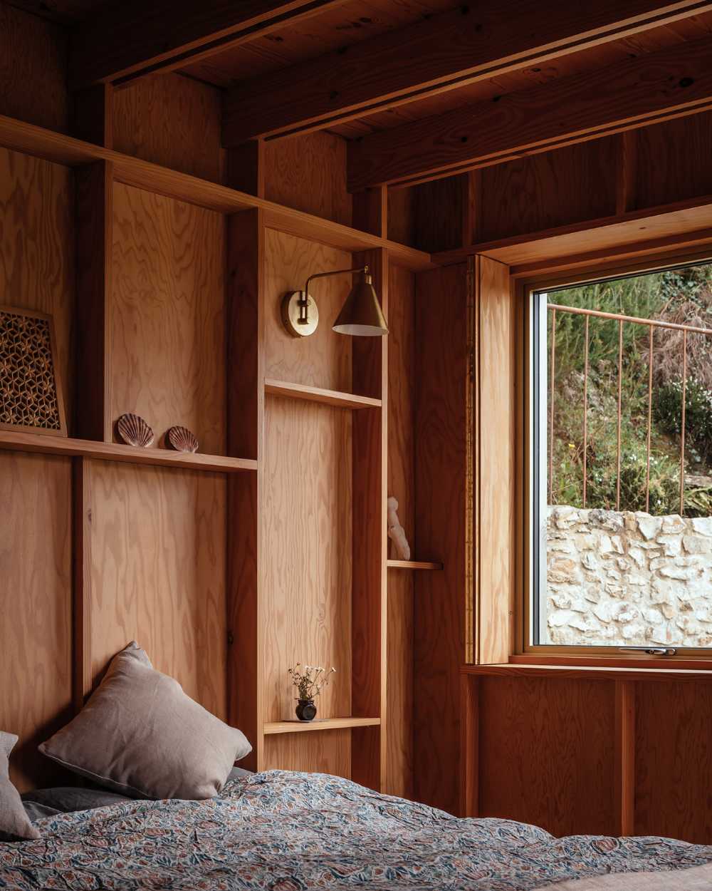 Made of Sand, a place designed to share with others a surge of creative energy surrounded by nature