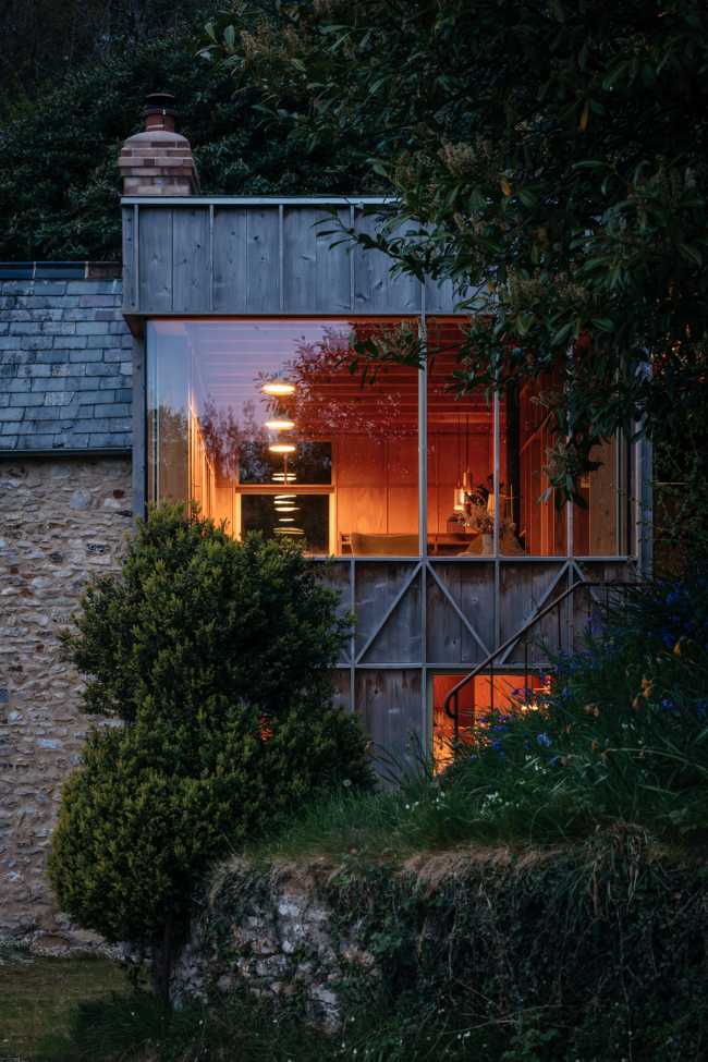 Made of Sand, a place designed to share with others a surge of creative energy surrounded by nature