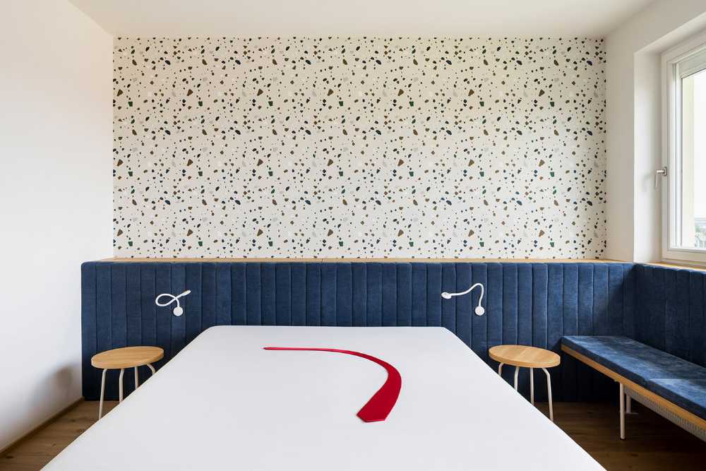 Appartement Soixante-Neuf, un espace de vie simple pour une famille qui comprend l'art et désire en profiter