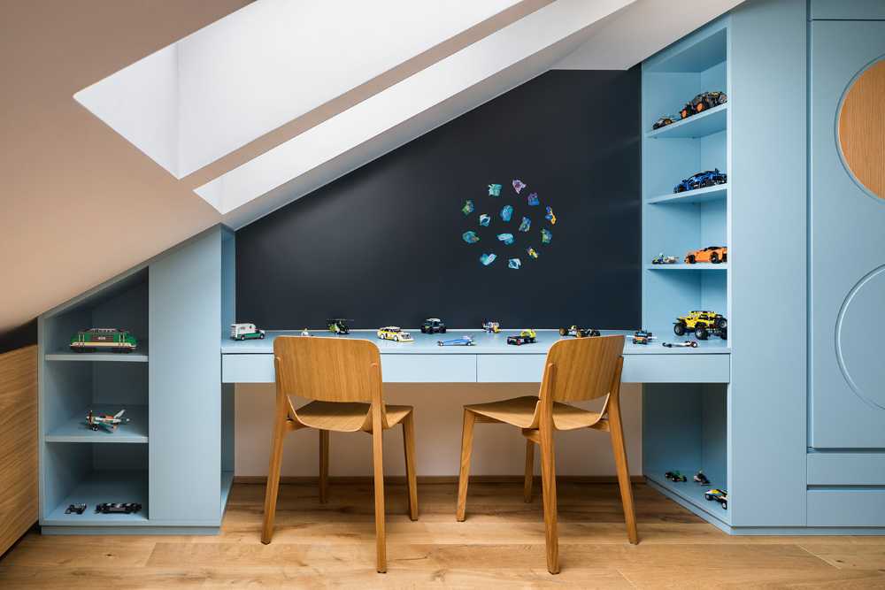 Appartement Soixante-Neuf, un espace de vie simple pour une famille qui comprend l'art et désire en profiter