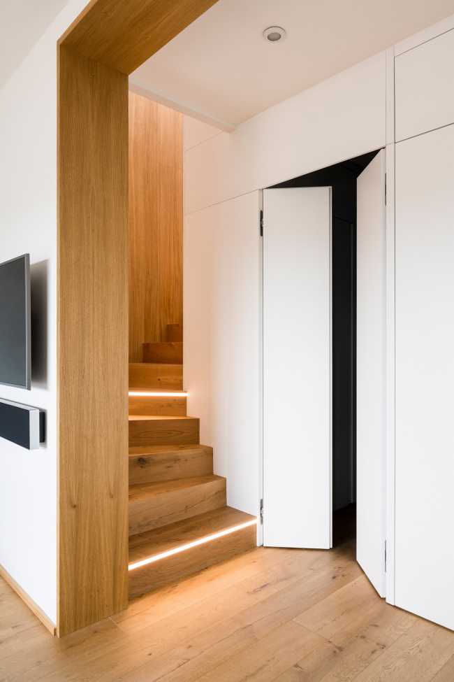 Appartement Soixante-Neuf, un espace de vie simple pour une famille qui comprend l'art et désire en profiter