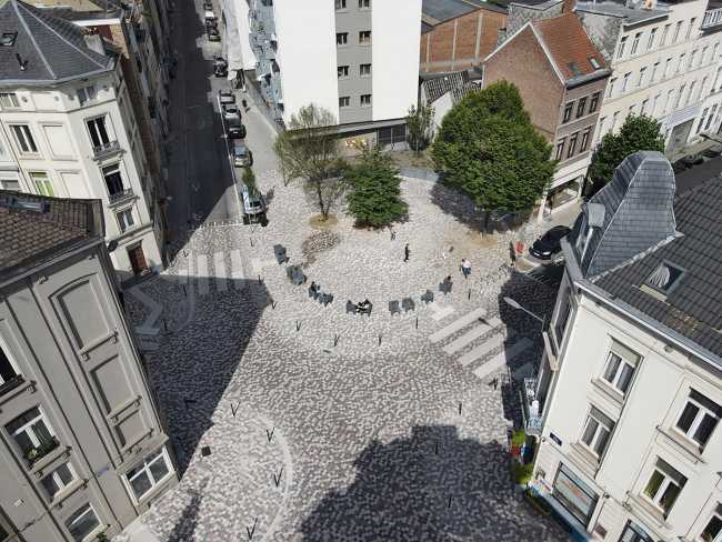 Artichaut: more public square, less street. Restoring through architecture the hierarchy between human and machine