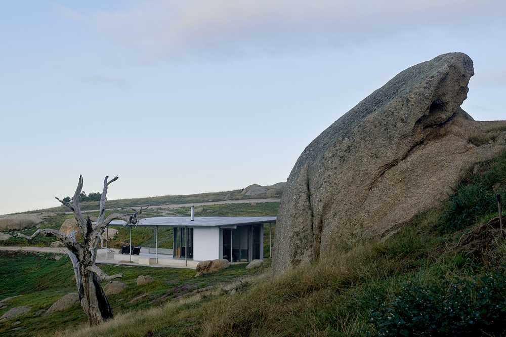 Shelter among Australian rocks. Bright light and poetic space