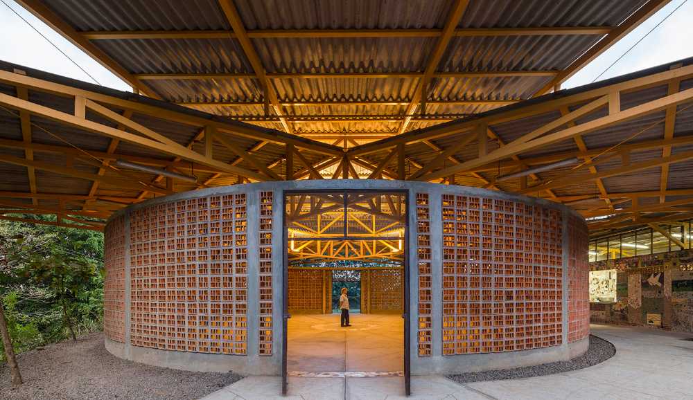 Centro Comunitario de El Rodero de Mora, la arquitectura que celebra y ennoblece a la comunidad