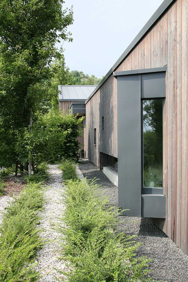 The farming landscape of Bassano del Grappa embraces the new country house