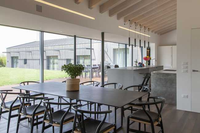The farming landscape of Bassano del Grappa embraces the new country house