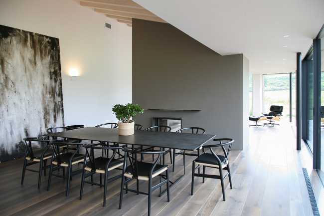 The farming landscape of Bassano del Grappa embraces the new country house