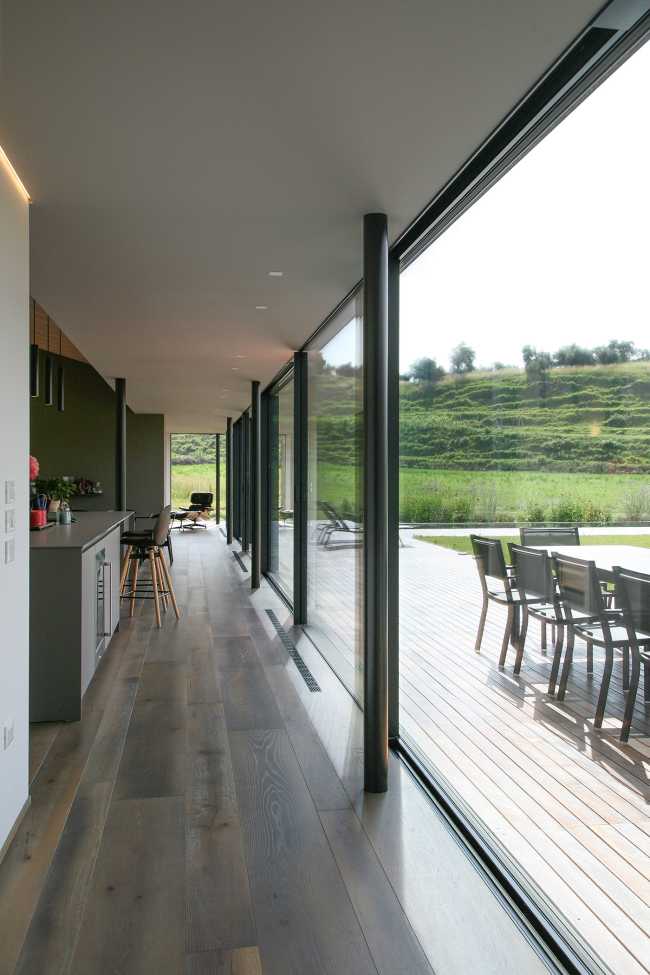 The farming landscape of Bassano del Grappa embraces the new country house