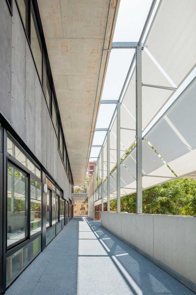 Escola La Mar Bella and its renovation which doubles its capacity