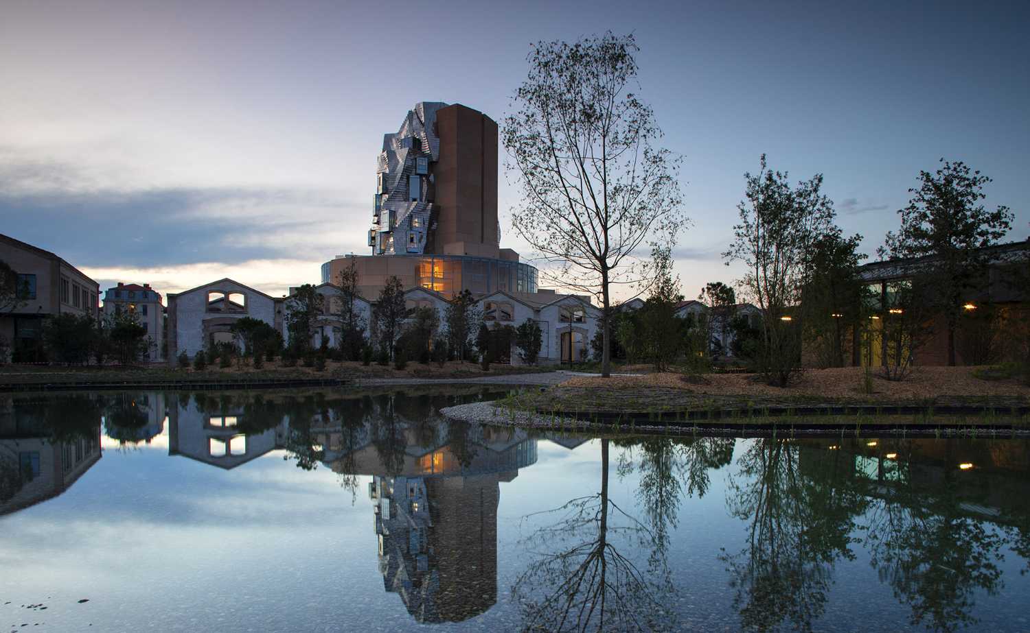 LUMA Arles en el Parc des Ateliers. Campus interdisciplinar y creativo al servicio de los artistas y la comunidad