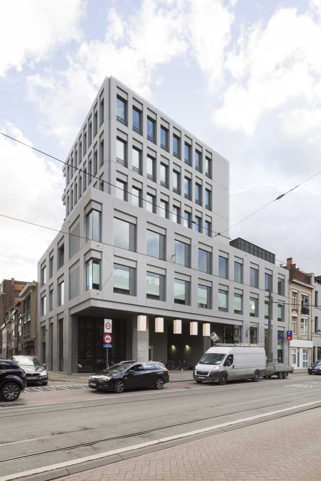 Zegel a mixed-function building with an exuberant structure toned down by the lightweight aluminum façade shell