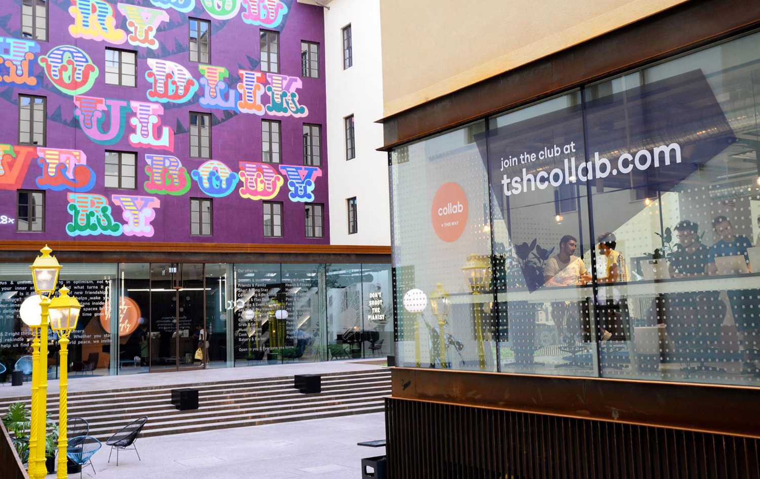 Espace de design sur mesure pour TSH Collab à Florence. Un pôle créatif dédié au coworking dans un environnement international et innovant.