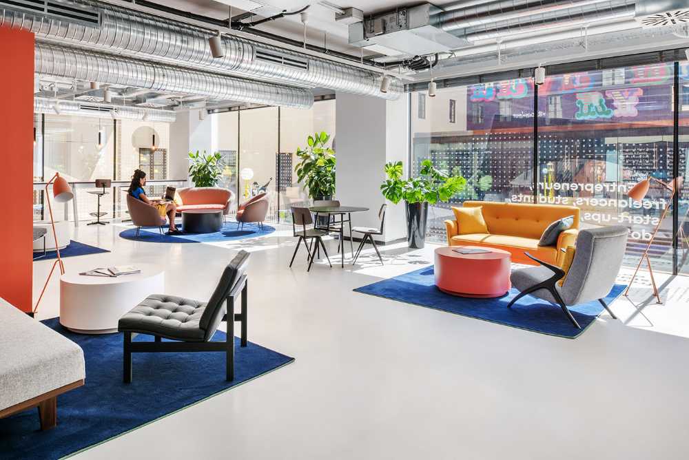 Espacio personalizado para TSH Collab en Florencia. Un centro creativo dedicado al coworking en un clima internacional e innovador