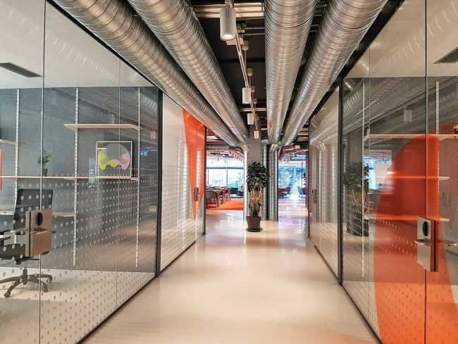 Espacio personalizado para TSH Collab en Florencia. Un centro creativo dedicado al coworking en un clima internacional e innovador