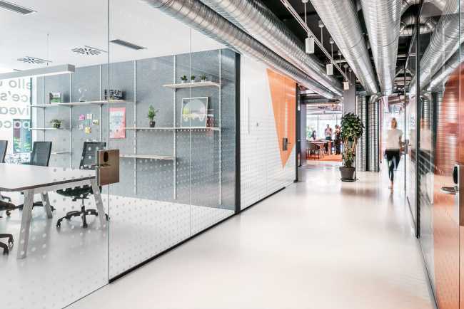 Espacio personalizado para TSH Collab en Florencia. Un centro creativo dedicado al coworking en un clima internacional e innovador