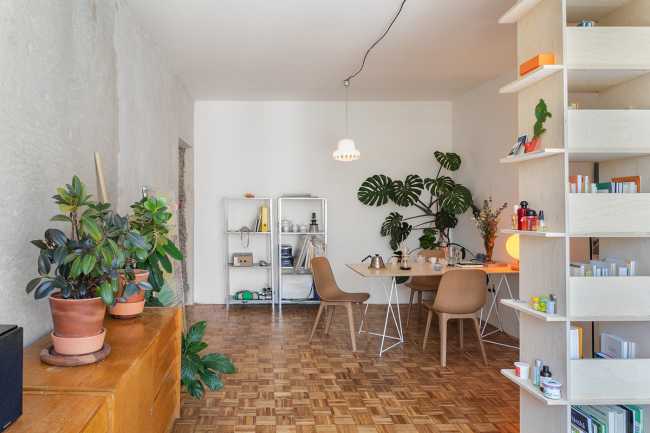 Painters' Apartment. An architecture in tune with life, which is always finding a way