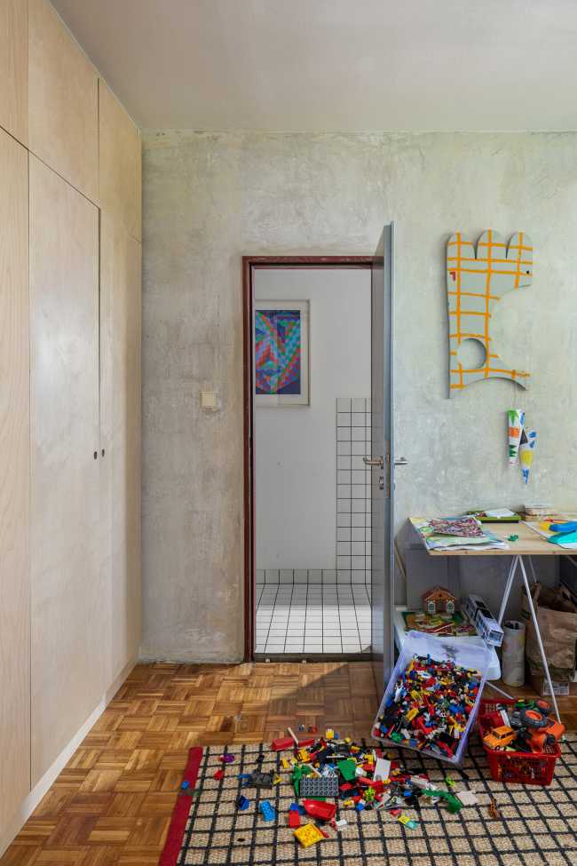 Painters' Apartment. An architecture in tune with life, which is always finding a way