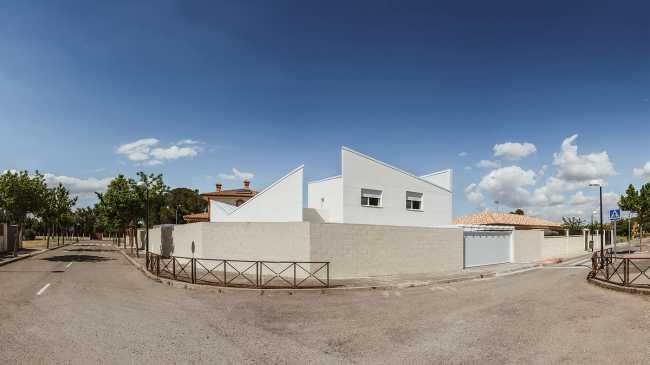Casa Albania and the Mills of La Mancha, a muse for the inspiration of the project