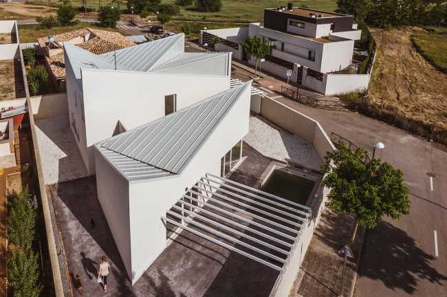 Casa Albania and the Mills of La Mancha, a muse for the inspiration of the project