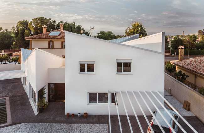 Casa Albania and the Mills of La Mancha, a muse for the inspiration of the project